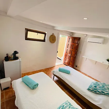 En El Campo Con Bano Privado En Gospodarstwo wiejskie Port de Pollença