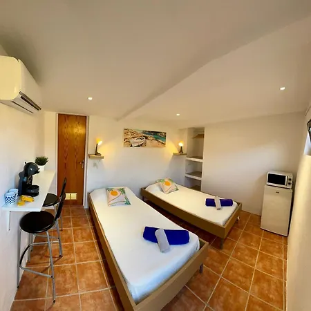 En El Campo Con Bano Privado En *